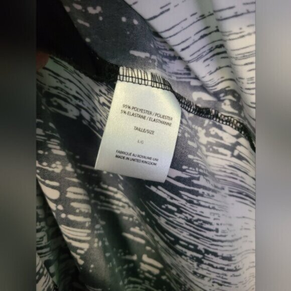 Black White Lightweight Cut Out Strappy Back Sleeveless Dressy Summer Top Blouse - Picture 2 of 5